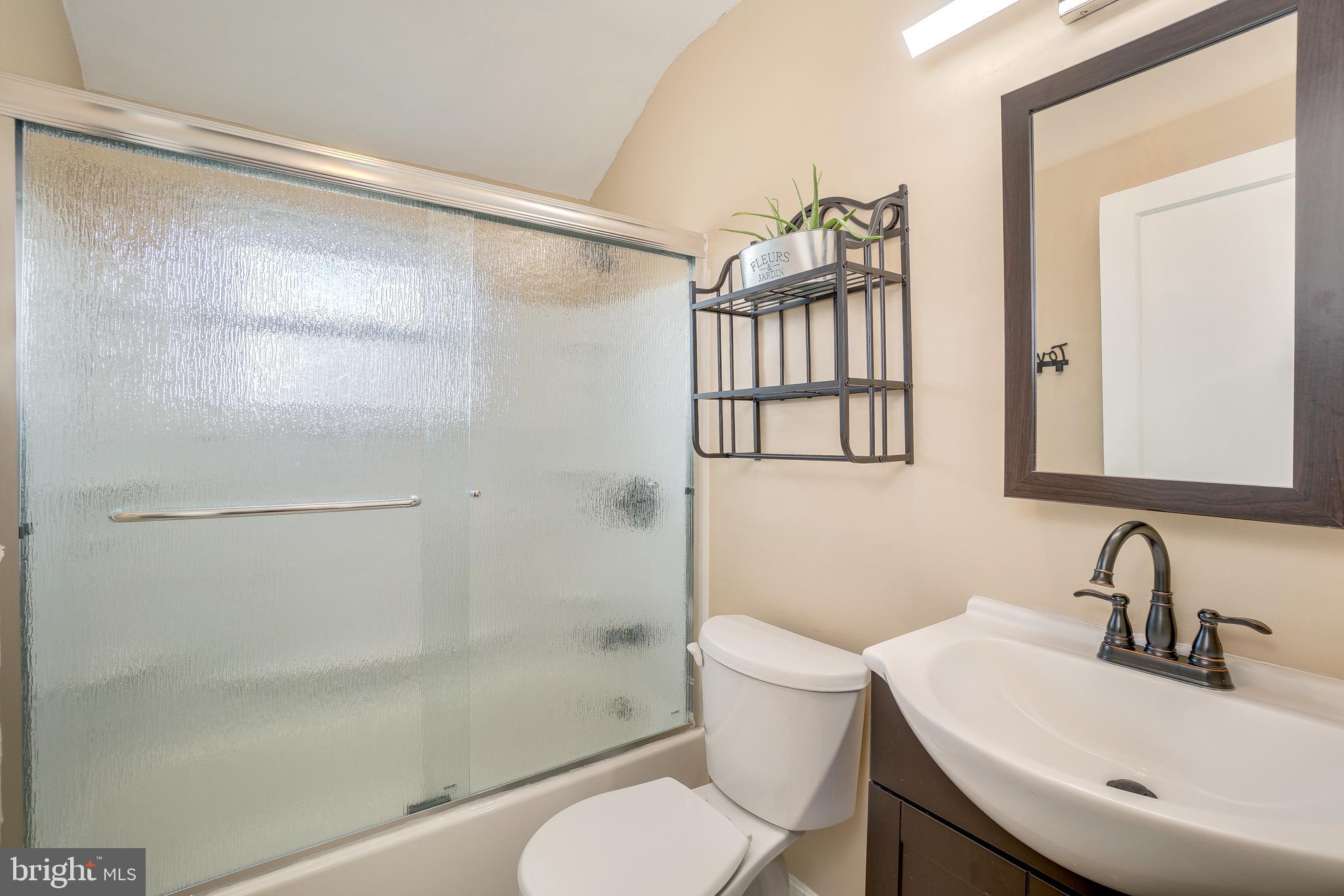 442 Torner Road Baltimore, MD 21221 - Photo 25 of 38