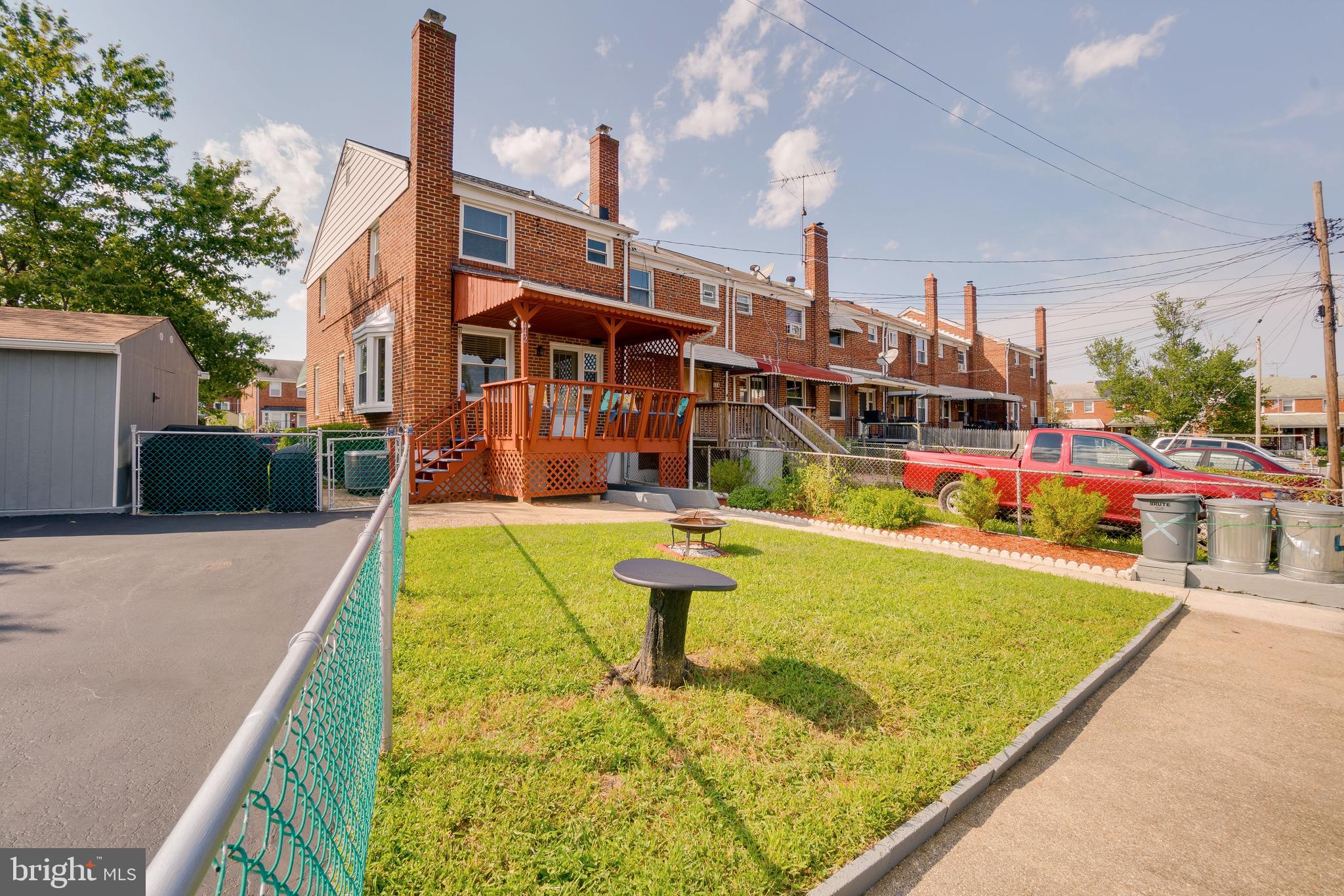 442 Torner Road Baltimore, MD 21221 - Photo 8 of 38