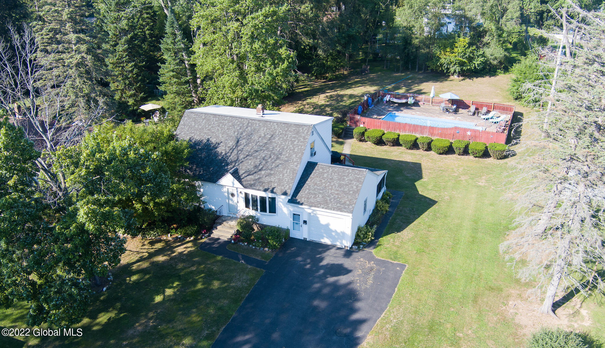 6 Robinhood Road Guilderland, NY 12203 - Photo 31 of 39 MAX_0001