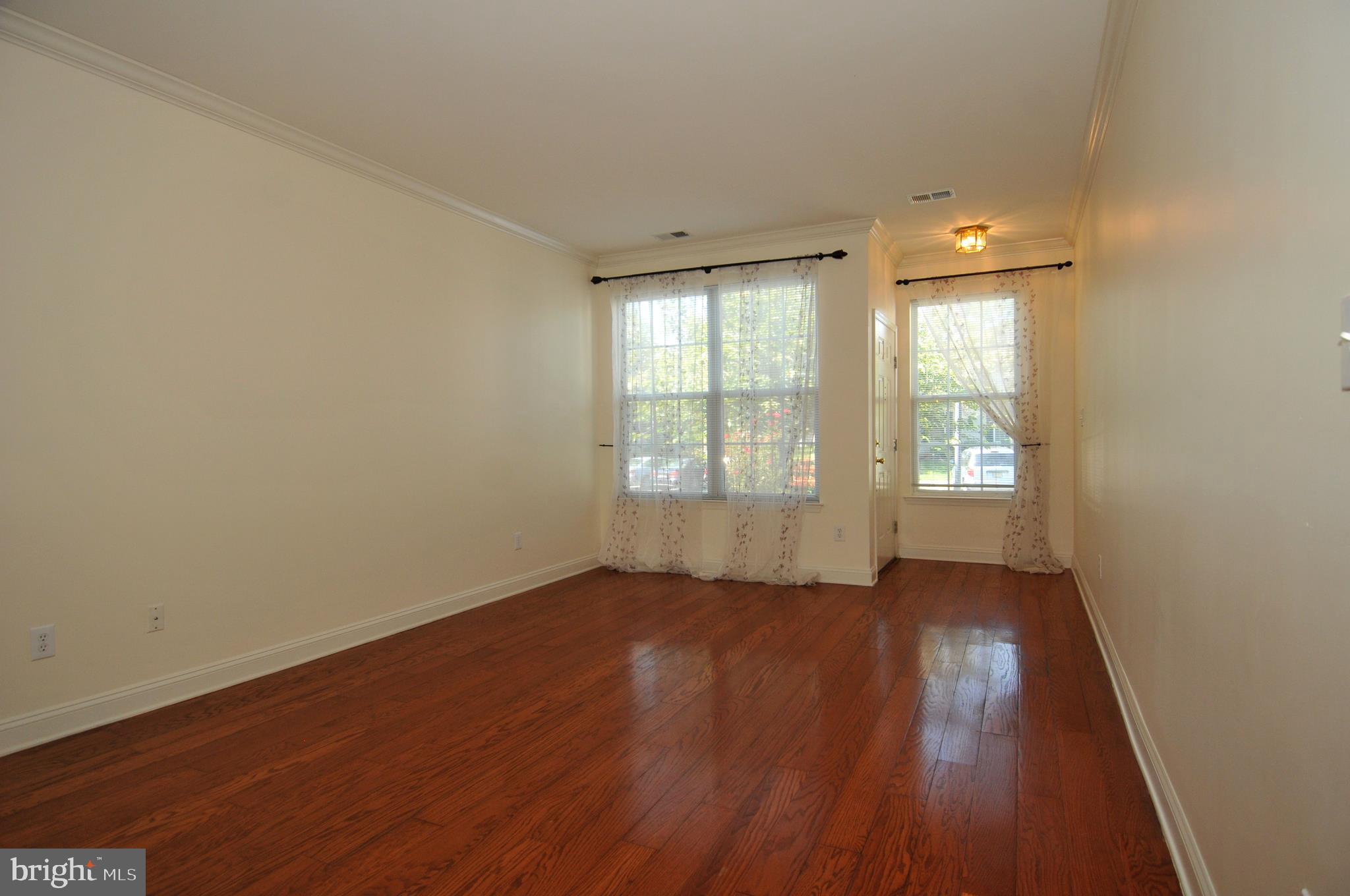 83 Warwick Road Princeton Junction, NJ 08550 - Photo 2 of 28