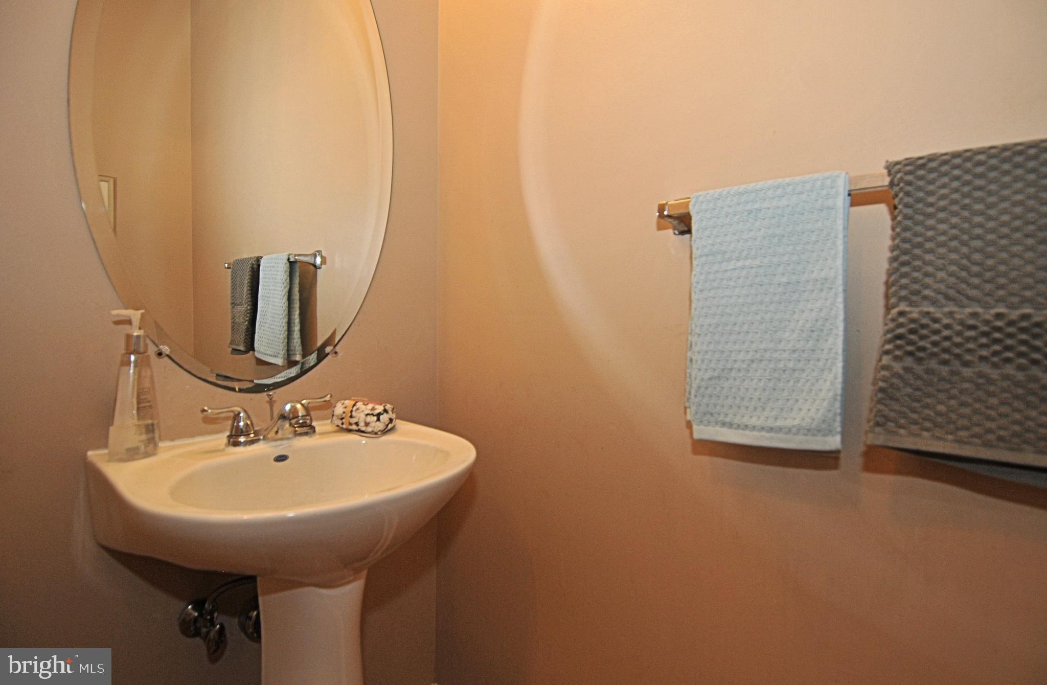 83 Warwick Road Princeton Junction, NJ 08550 - Photo 13 of 28