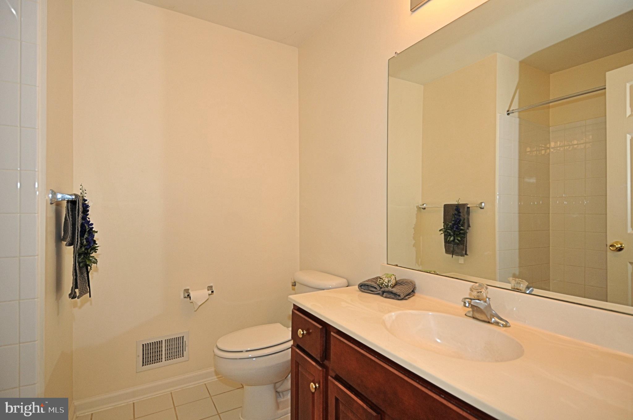 83 Warwick Road Princeton Junction, NJ 08550 - Photo 18 of 28
