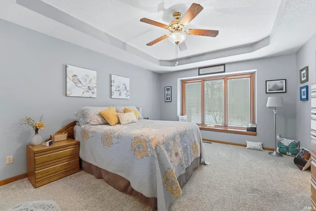 $384,900 | 917 Lake Hill Court, Fort Wayne, IN 46845