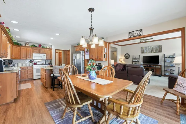 $384,900 | 917 Lake Hill Court, Fort Wayne, IN 46845