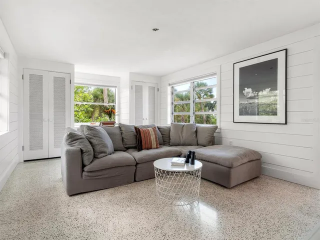 $2,447,000 | 7665 Sanderling Road, Sarasota, FL 34242