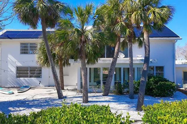 $2,447,000 | 7665 Sanderling Road, Sarasota, FL 34242