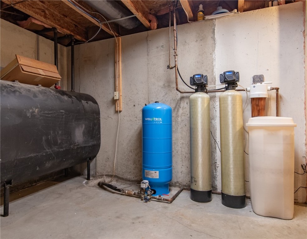 18 Casey Lane Coventry, RI 02816 - Photo 36 of 49