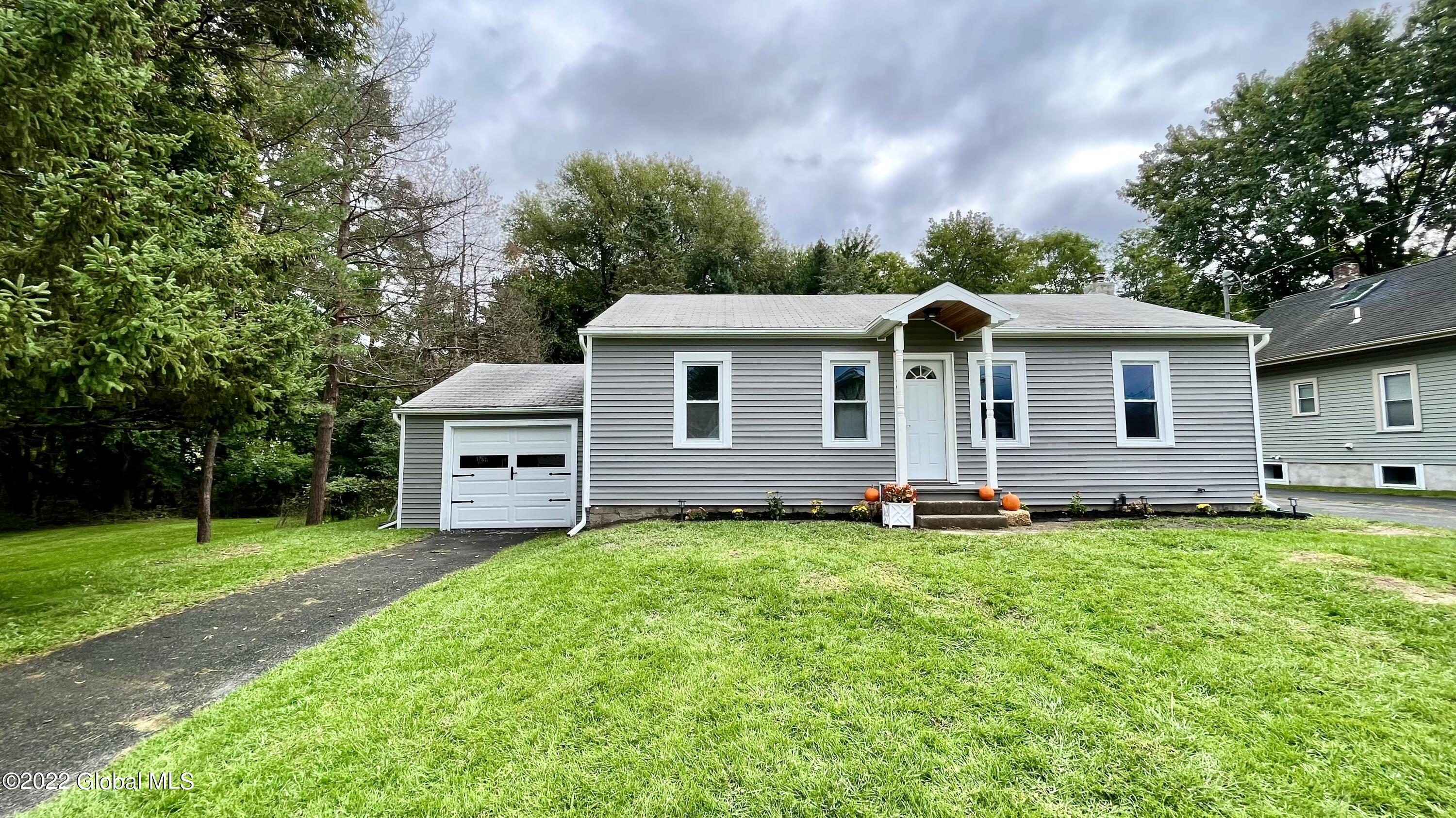 26 Ontario Avenue, Rensselaer, NY 12144 Compass