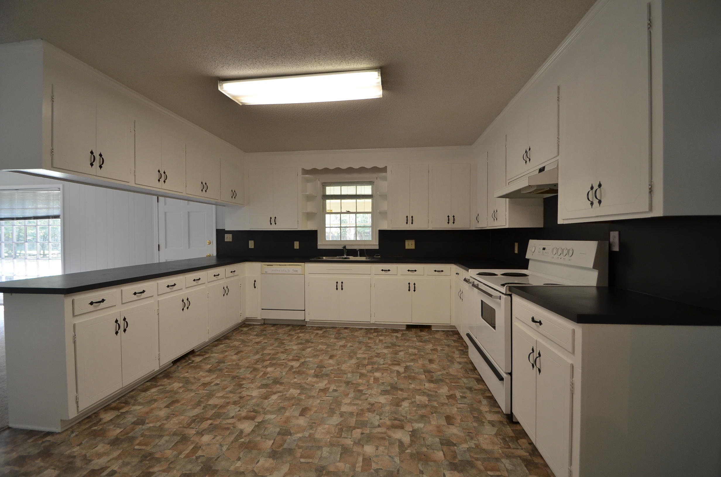 215 Quail Street Pinopolis, SC 29469 - Photo 12 of 27 DSC_1022