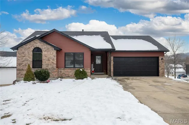 $290,000 | 5300 Ambrose Crossing, Imperial, MO 63052