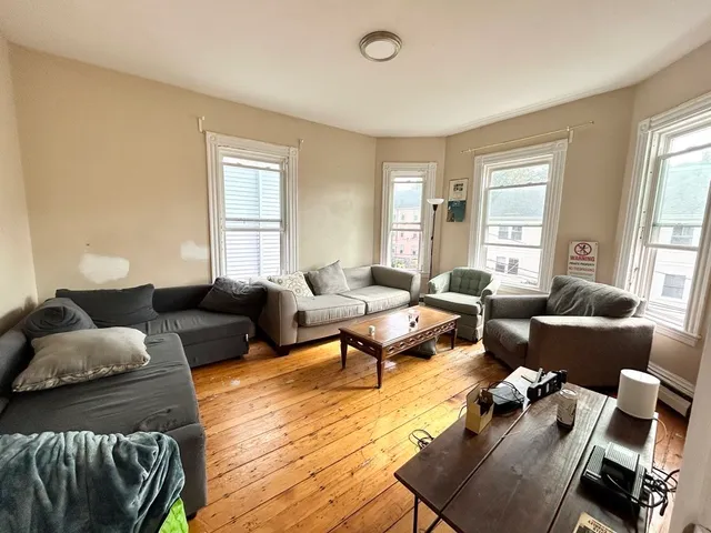 $7,600 | 72 Calumet Street, Unit 3, Boston, MA 02120