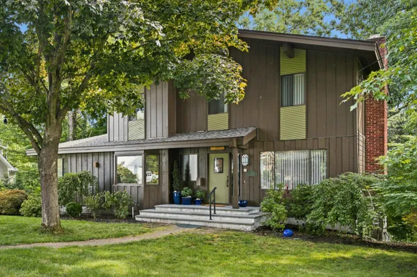 $735,000 | 3 Eastbrook Drive, Nashua, NH 03060