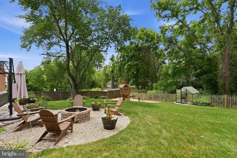 $1,050,000 | 4716 Hornbeam Drive, Rockville, MD 20853