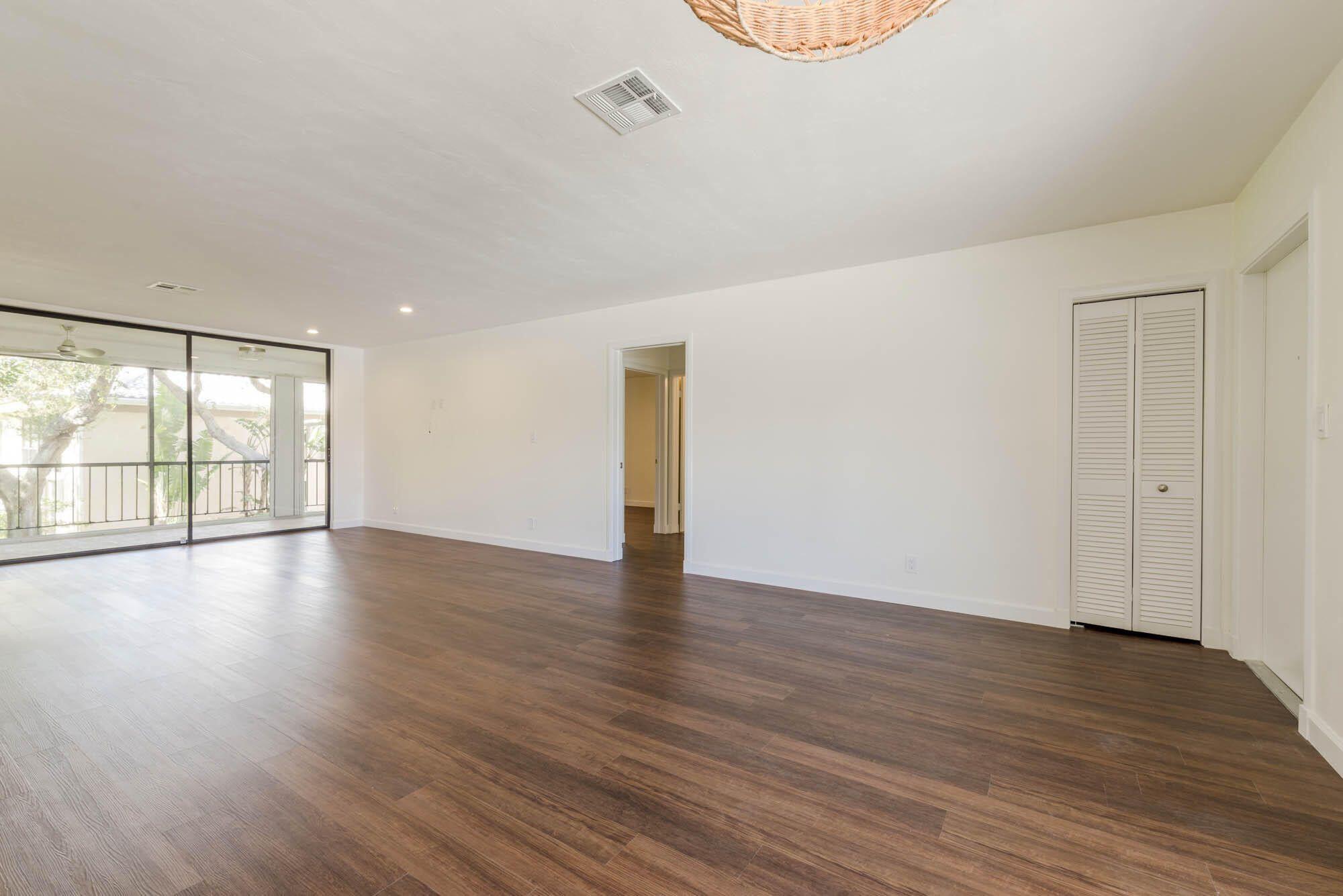 11 Concourse Drive, Unit D Jupiter, FL 33469 - Photo 9 of 9 Dining Room