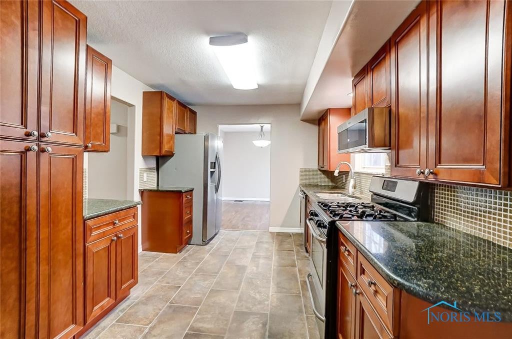 2101 King Road Toledo, OH 43617 - Photo 11 of 36 Gallery Image 11
