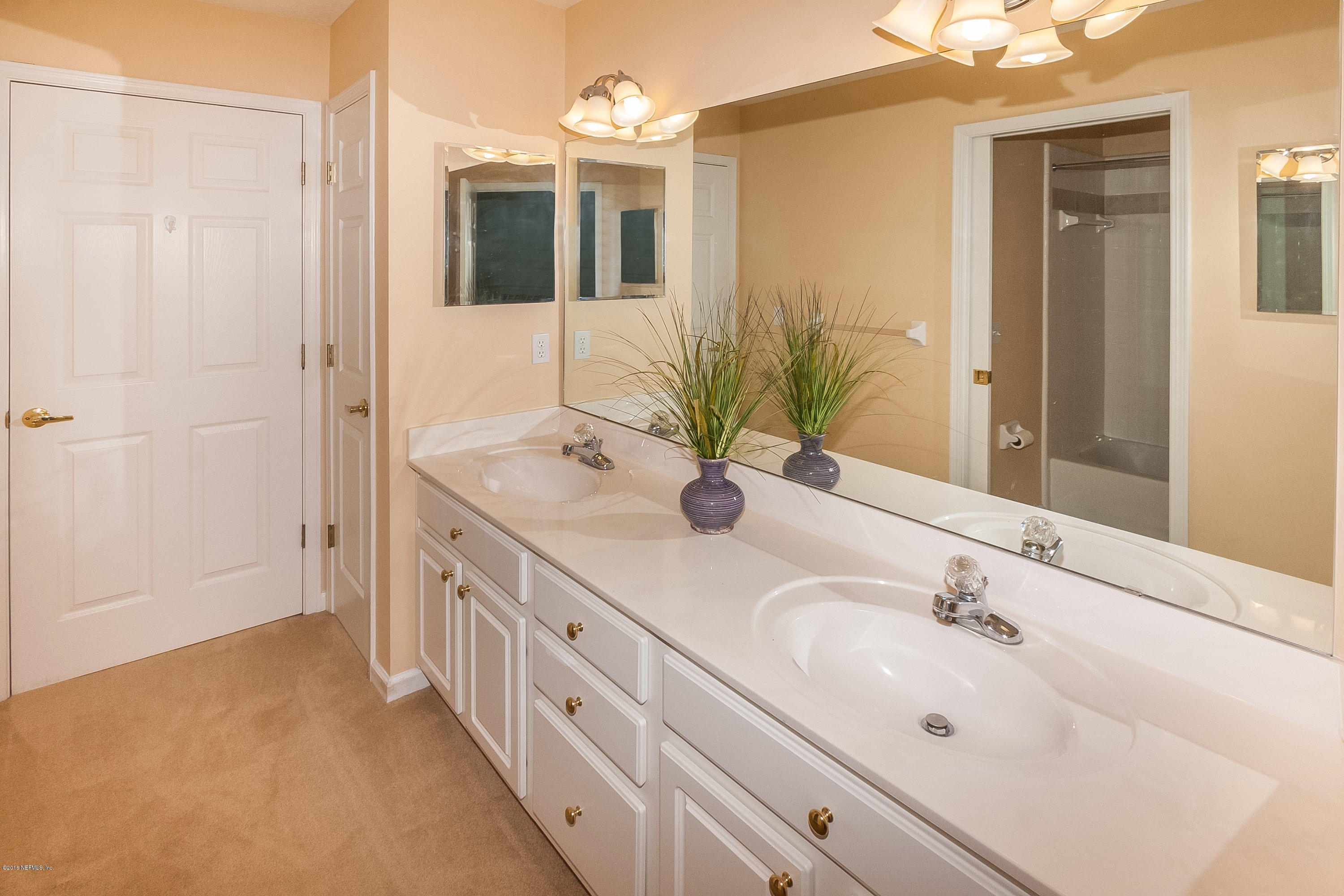 9116 Timberlin Lake Road Jacksonville, FL 32256 - Photo 22 of 26 Jack and Jill Bath