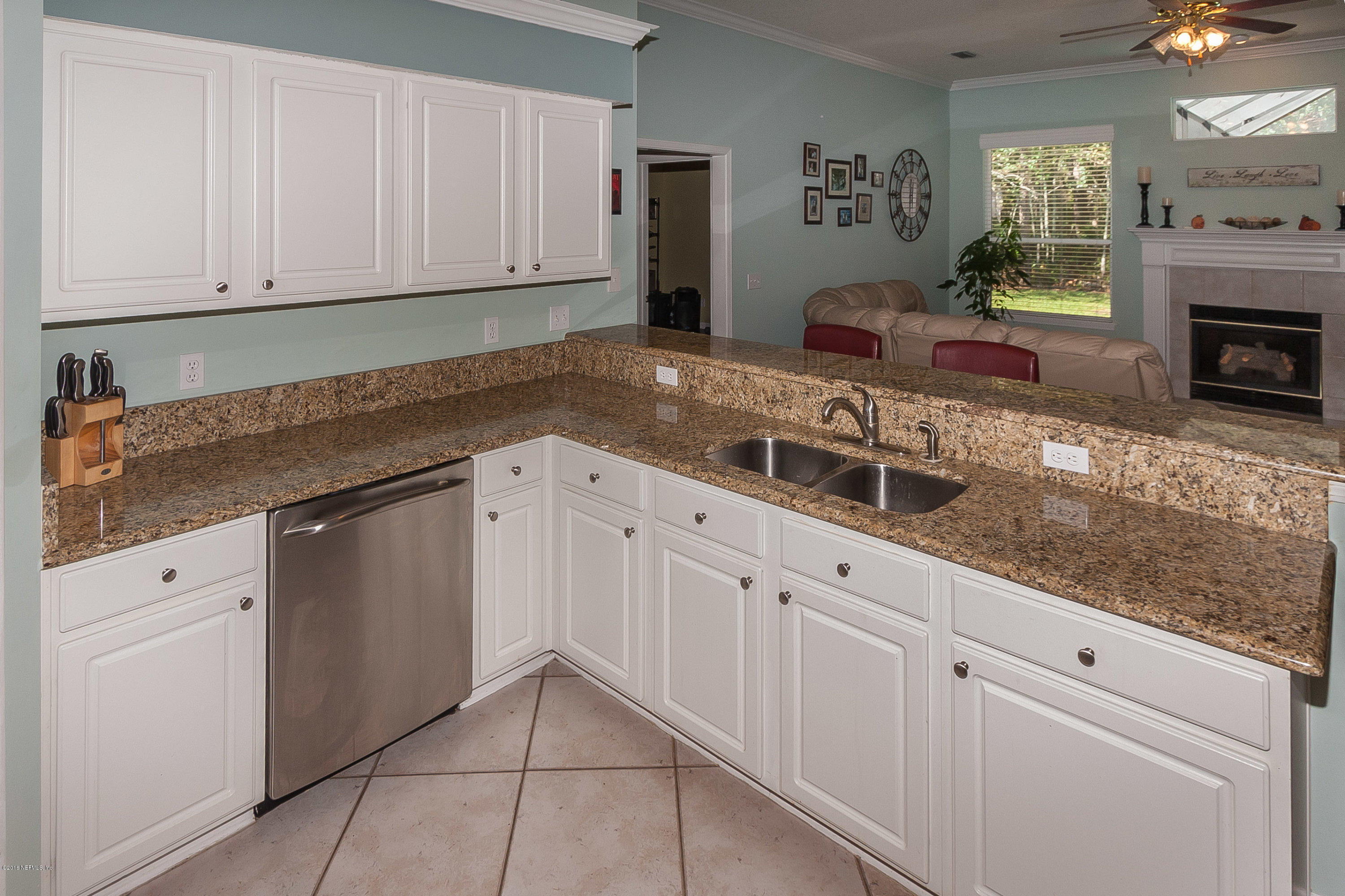 9116 Timberlin Lake Road Jacksonville, FL 32256 - Photo 10 of 26 Kitchen