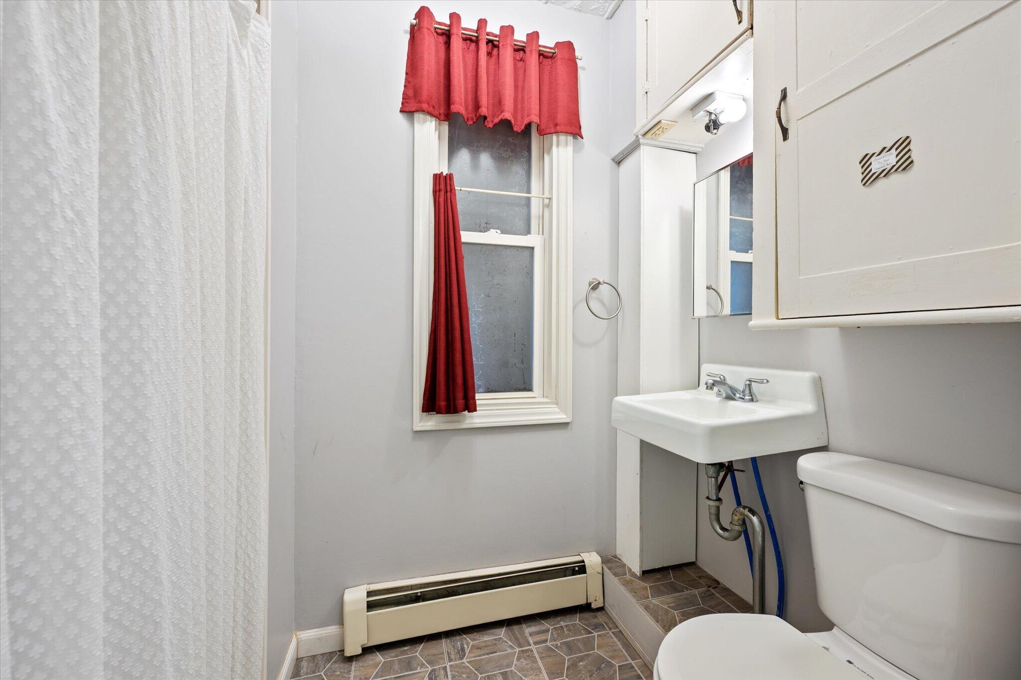 340 State Street Bangor, ME 04401 - Photo 23 of 71 27-Full Bathroom 1