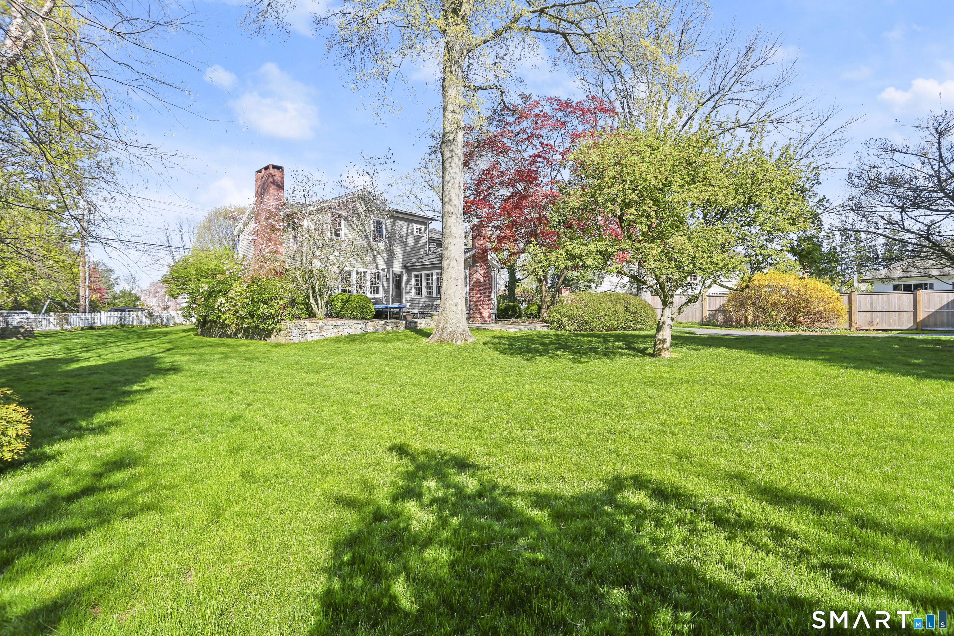 1005 Old Post Road Fairfield, CT 06824 - Photo 31 of 34