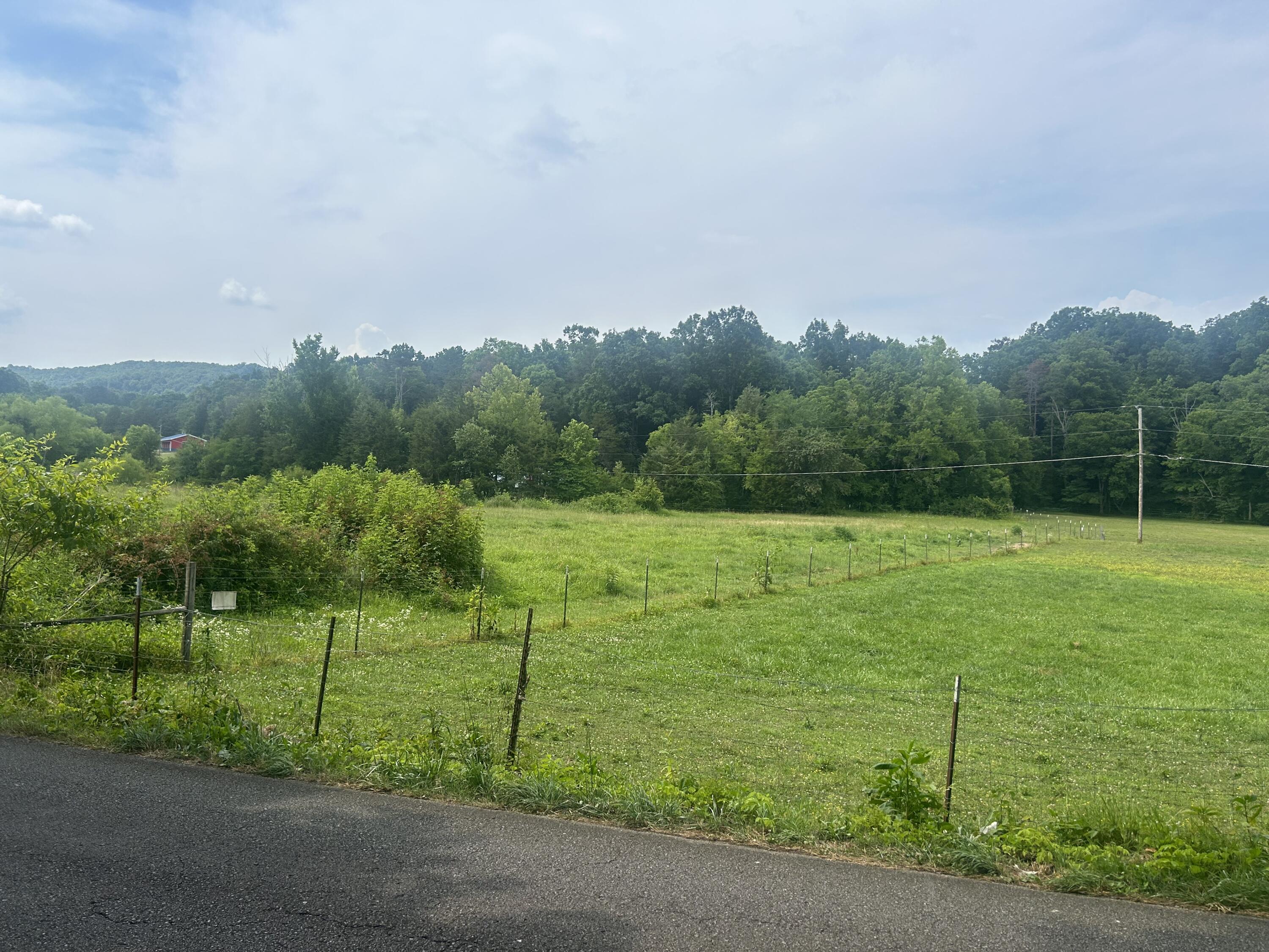 124 Arnold Road Kingston, TN 37763 - Photo 1 of 3 IMG_1642