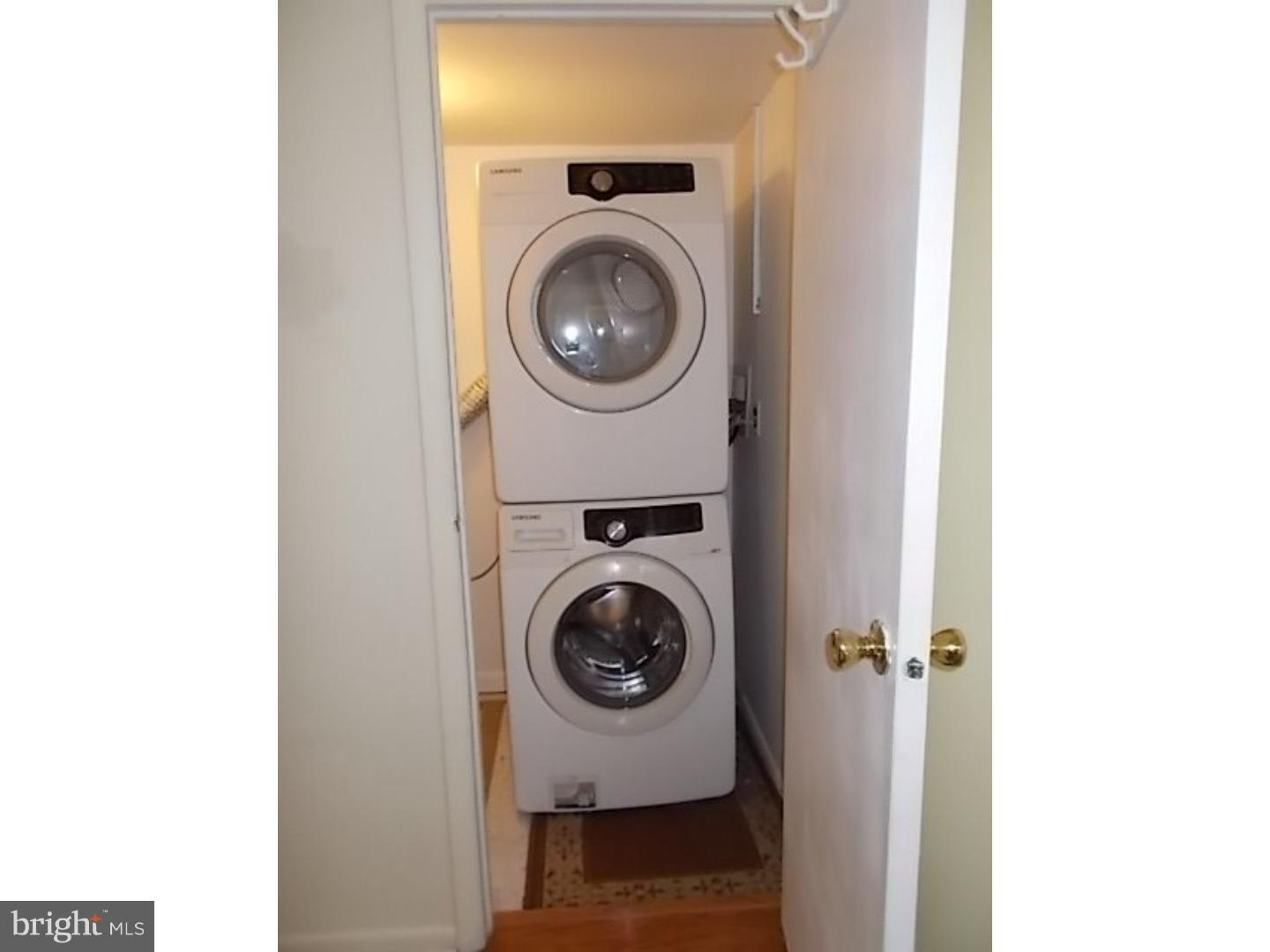 430 B Willow Turn Mount Laurel, NJ 08054 - Photo 7 of 19 a utility room with dryer and washer