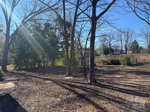 $189,900 | 142 26th Street Southwest, Hickory, NC 28602