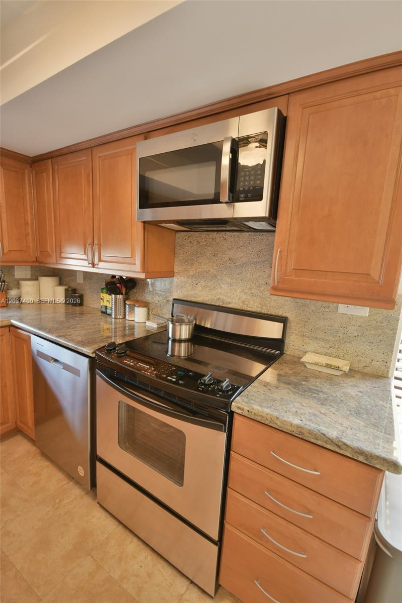 12978 Southwest 91st Place Miami, FL 33176 - Photo 25 of 79