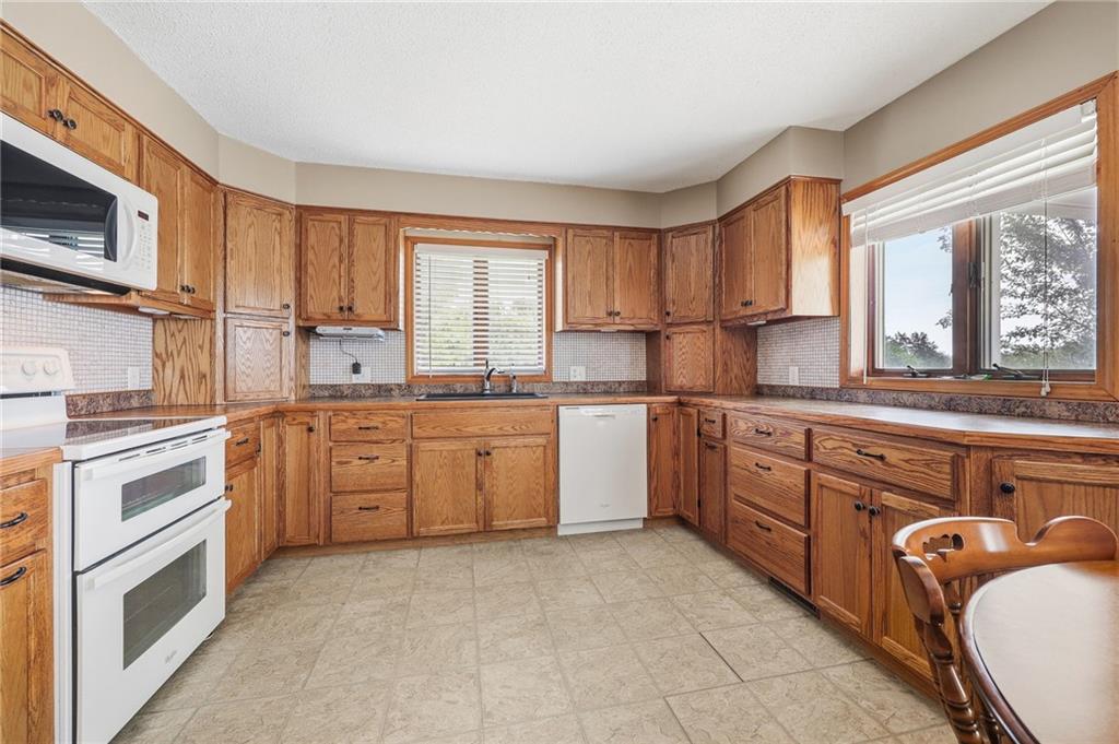 20275 East 1100th Road Pleasanton, KS 66075 - Photo 11 of 54 Gallery Image 11