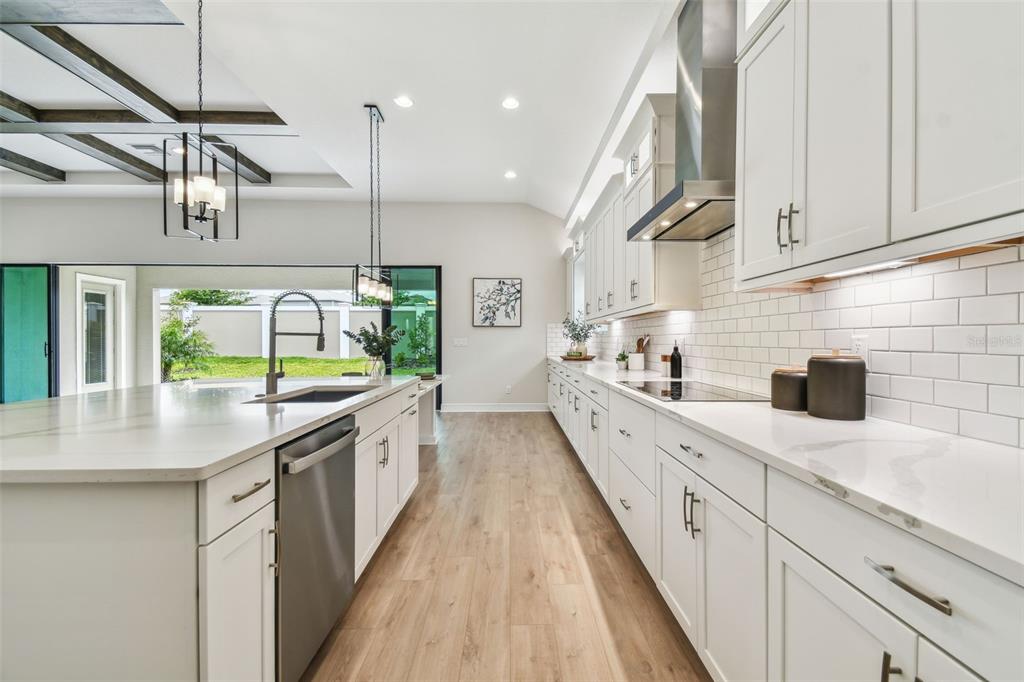 11146 Rustic Timber Loop San Antonio, FL 33576 - Photo 11 of 99