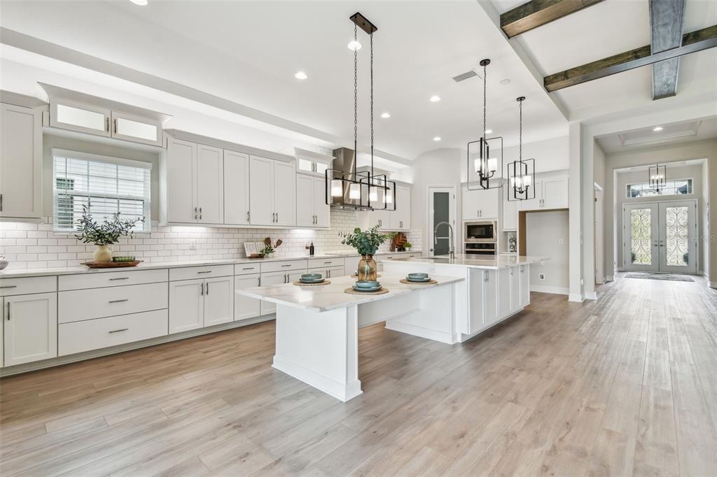 11146 Rustic Timber Loop San Antonio, FL 33576 - Photo 5 of 99