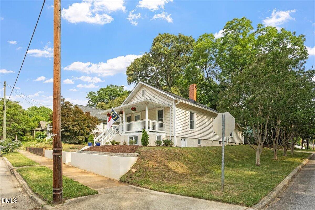 519 Holden Street Raleigh, NC 27604 - Photo 4 of 34