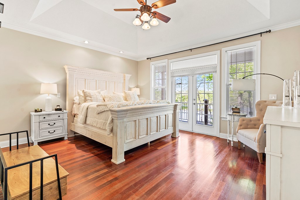 425 Terrapin Pointe Road Hodges, SC 29653 - Photo 10 of 33 Primary Suite