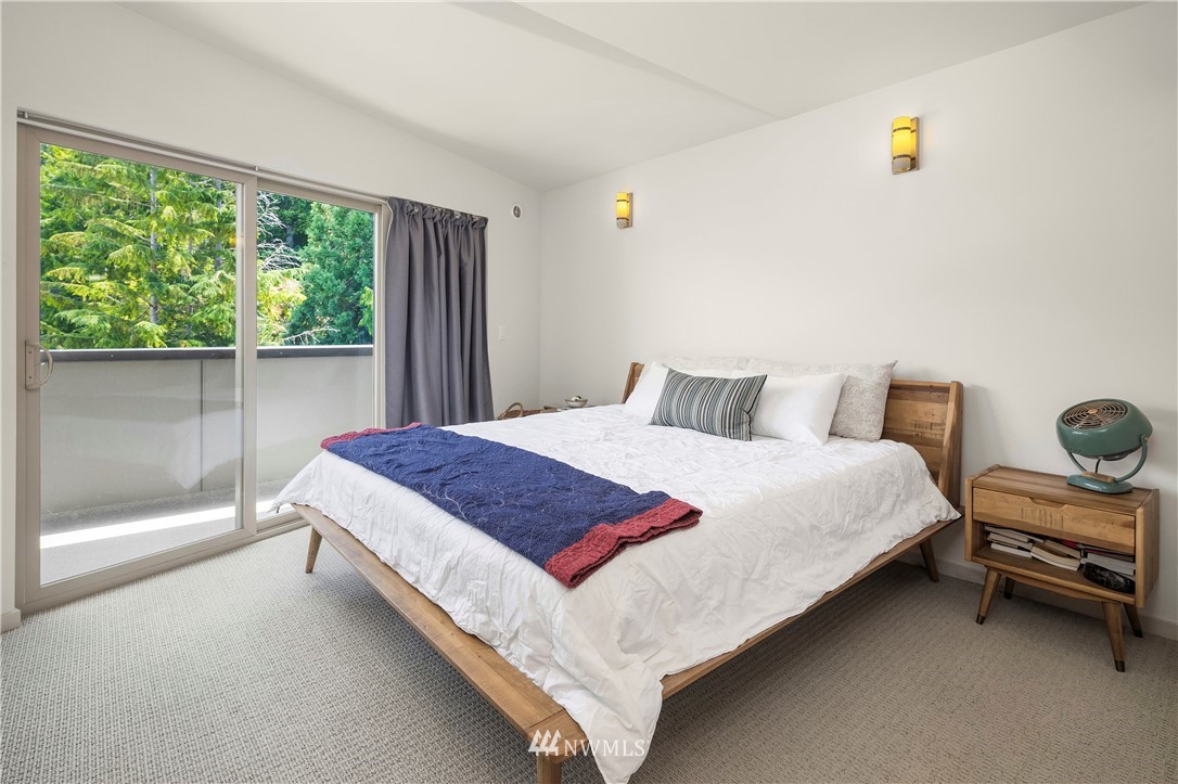 2415 Wickstrom Place Southwest Seattle, WA 98116 - Photo 21 of 35 Gallery Image 21