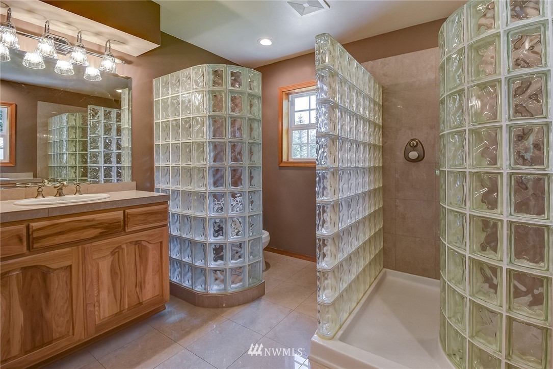 5728 Tolt Highlands Road Northeast Carnation, WA 98014 - Photo 14 of 40 Gallery Image 14