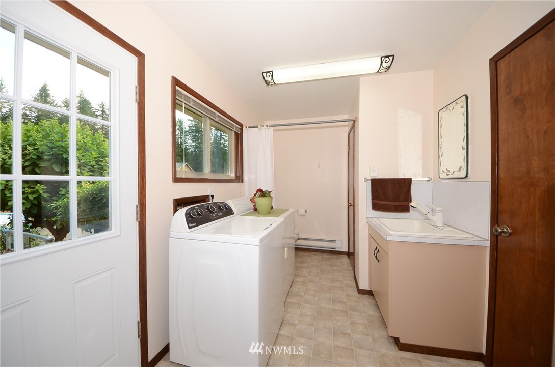 8215 173rd Avenue Southwest Rochester, WA 98579 - Photo 13 of 21