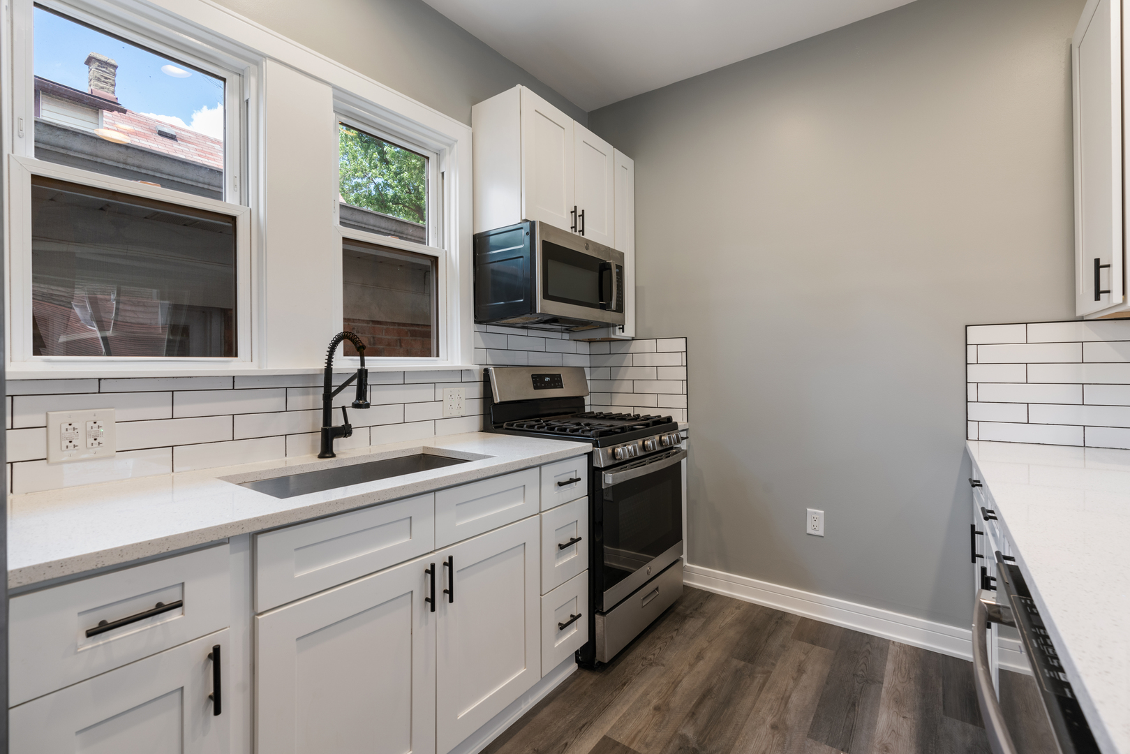 4624 North Springfield Avenue, Unit 2 Chicago, IL 60625 - Photo 5 of 14