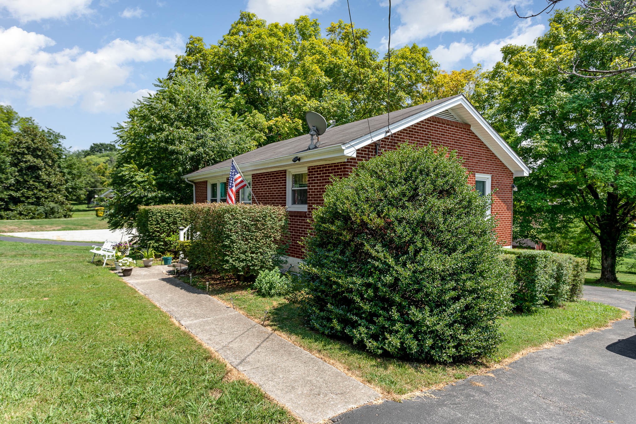 5276 Rudolph Street Springfield, TN 37172 - Photo 2 of 30 Gallery Image 2
