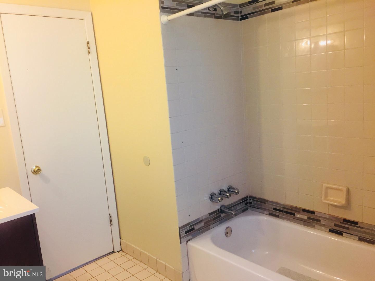 4301 Decatur Street Philadelphia, PA 19136 - Photo 9 of 17