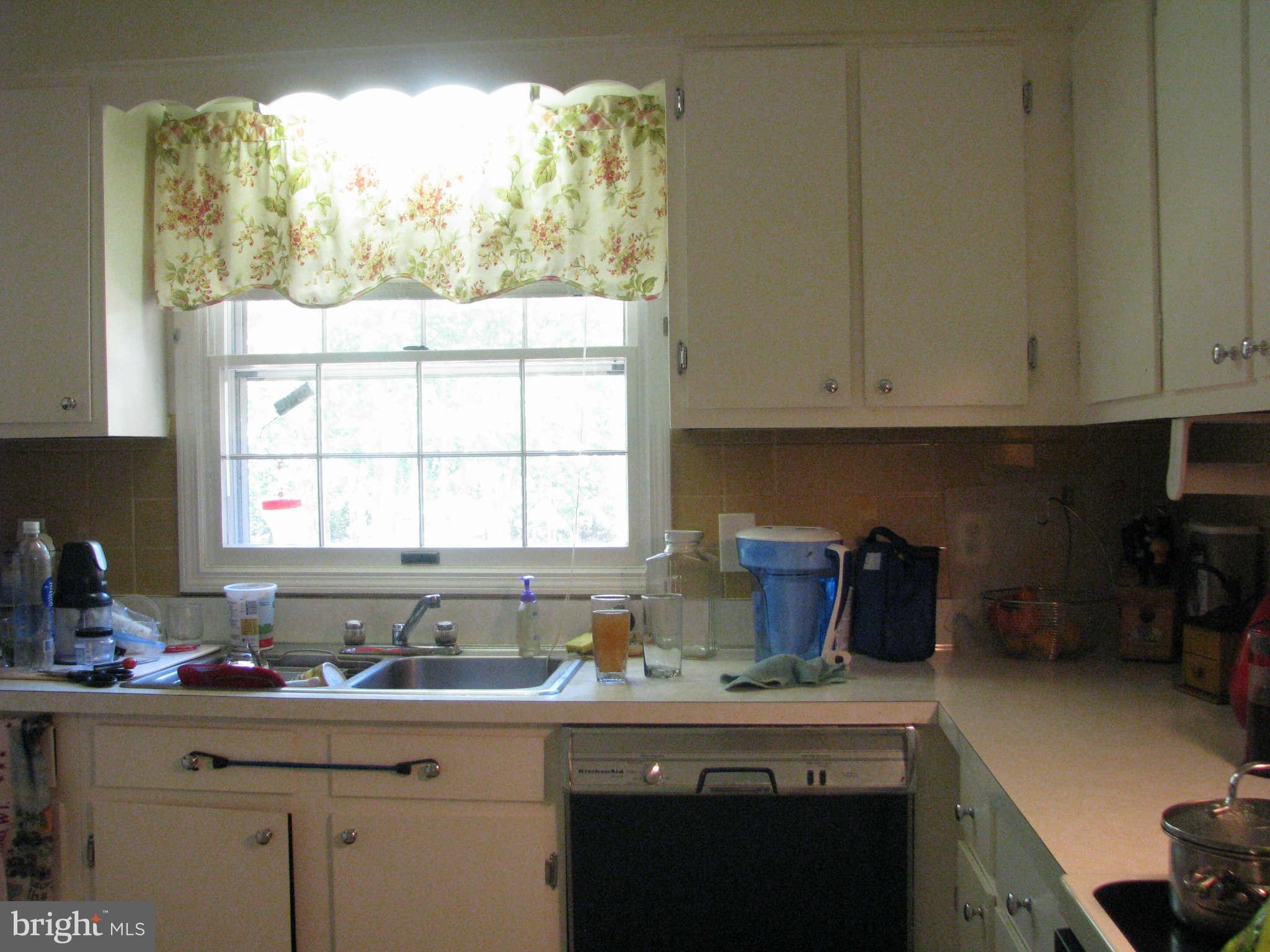 4032 Ensors Shop Road Midland, VA 22728 - Photo 12 of 22 Kitchen