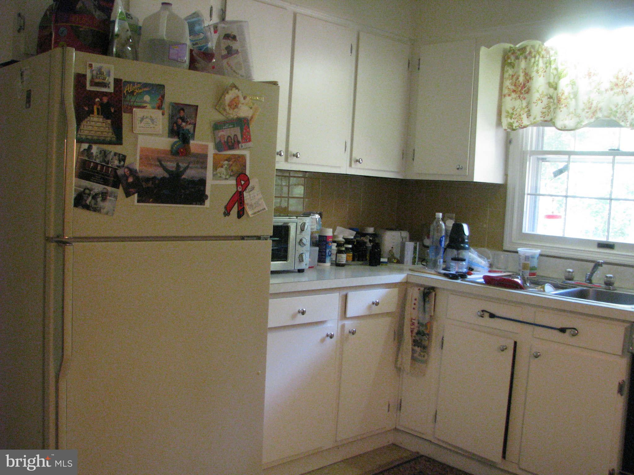 4032 Ensors Shop Road Midland, VA 22728 - Photo 13 of 22 Kitchen