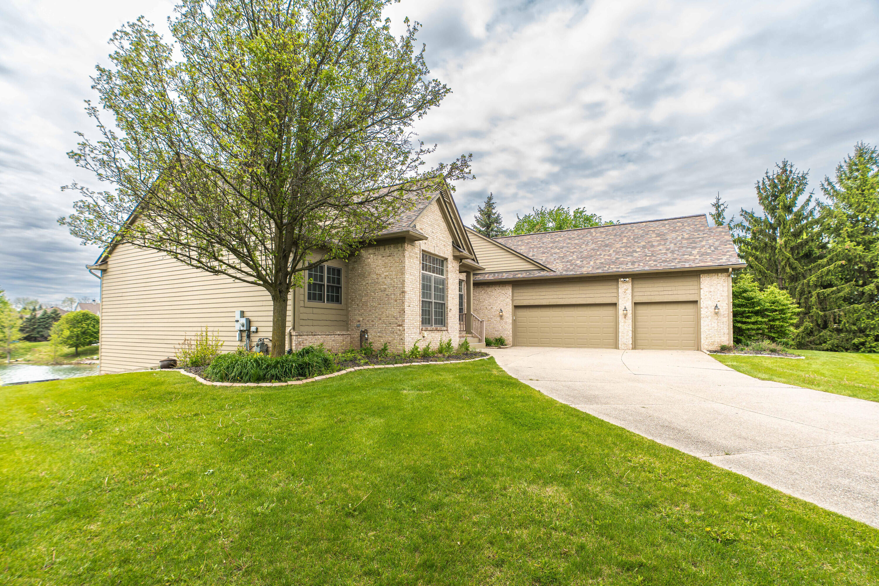4324 Lohr Road Ann Arbor, MI 48108 - Photo 3 of 74 front 5