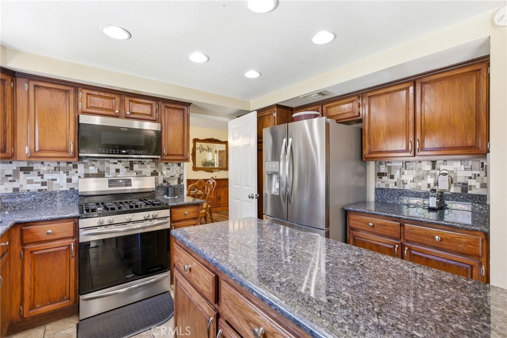 10649 Village Road Moreno Valley, CA 92557 - Photo 12 of 56