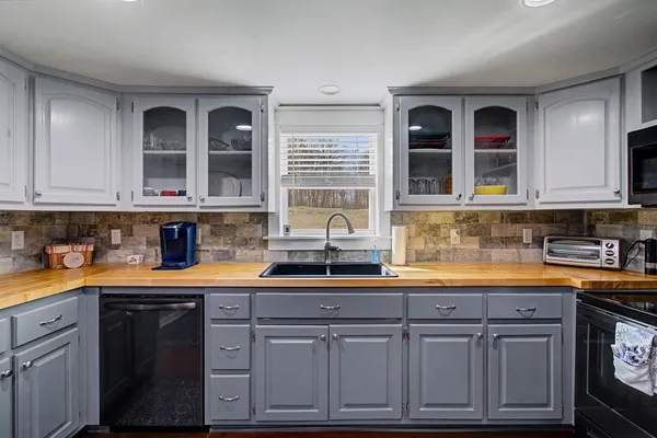 $499,900 | 77 Warren Hollow Road, Five Points, TN 38457
