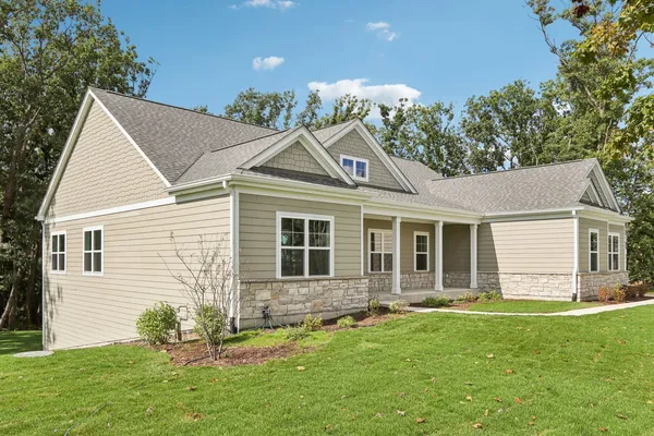 $903,800 | S360 Kellar Square, Geneva, IL 60134