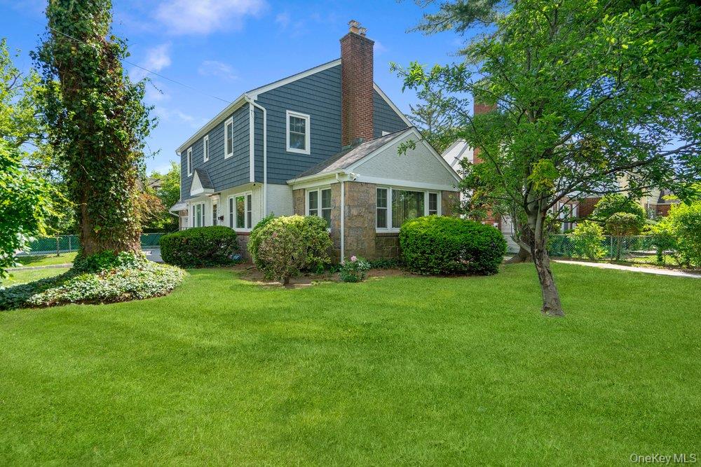 165 Linmouth Road Malverne, NY 11565 - Photo 19 of 26
