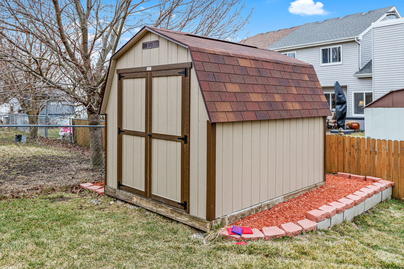1467 Exeter Lane South Elgin, IL 60177 - Photo 25 of 29 a front view of a house with garden
