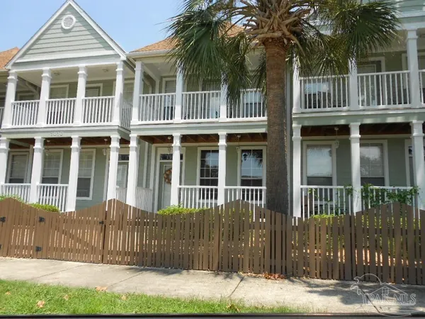 $2,050 | 1010 North Hayne Street, Unit 2, Pensacola, FL 32501