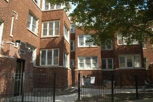 $1,945 | 4747 North Virginia Avenue, Unit 1, Chicago, IL 60625
