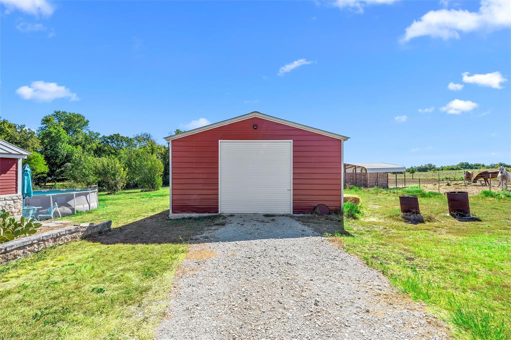 518 Warren Road Lorena, TX 76655 - Photo 23 of 35 Gallery Image 23