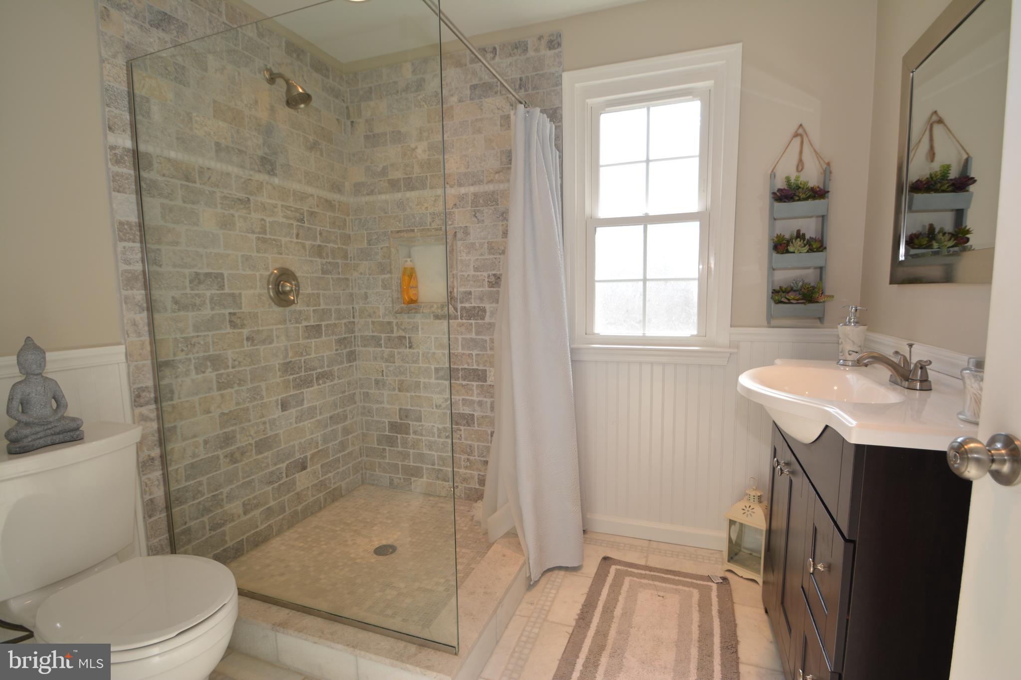 257 Golf Hills Road Havertown, PA 19083 - Photo 10 of 22